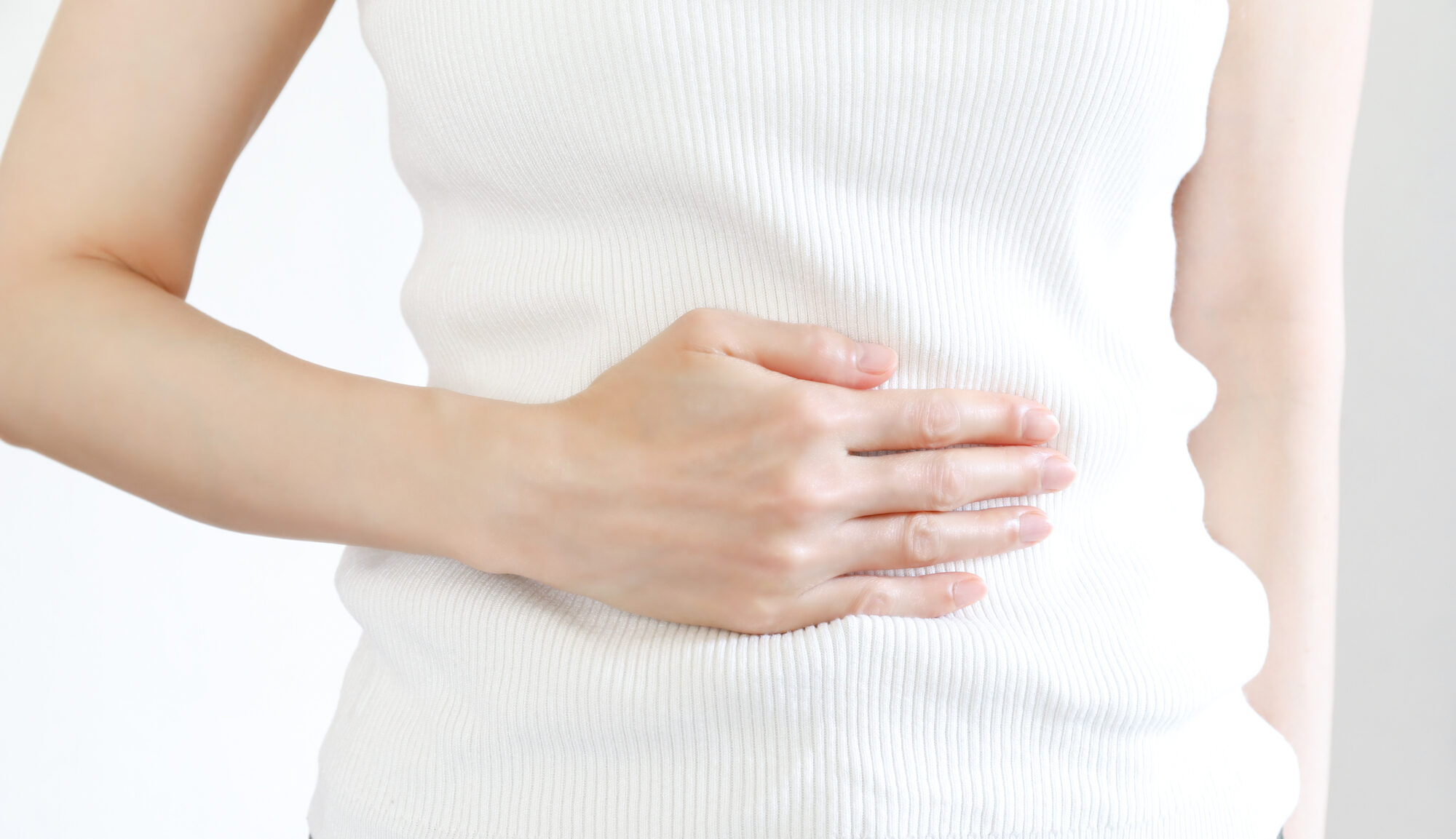 医療コラム第57回：お腹が張る原因とは？｜放置していいケースと注意が必要な症状