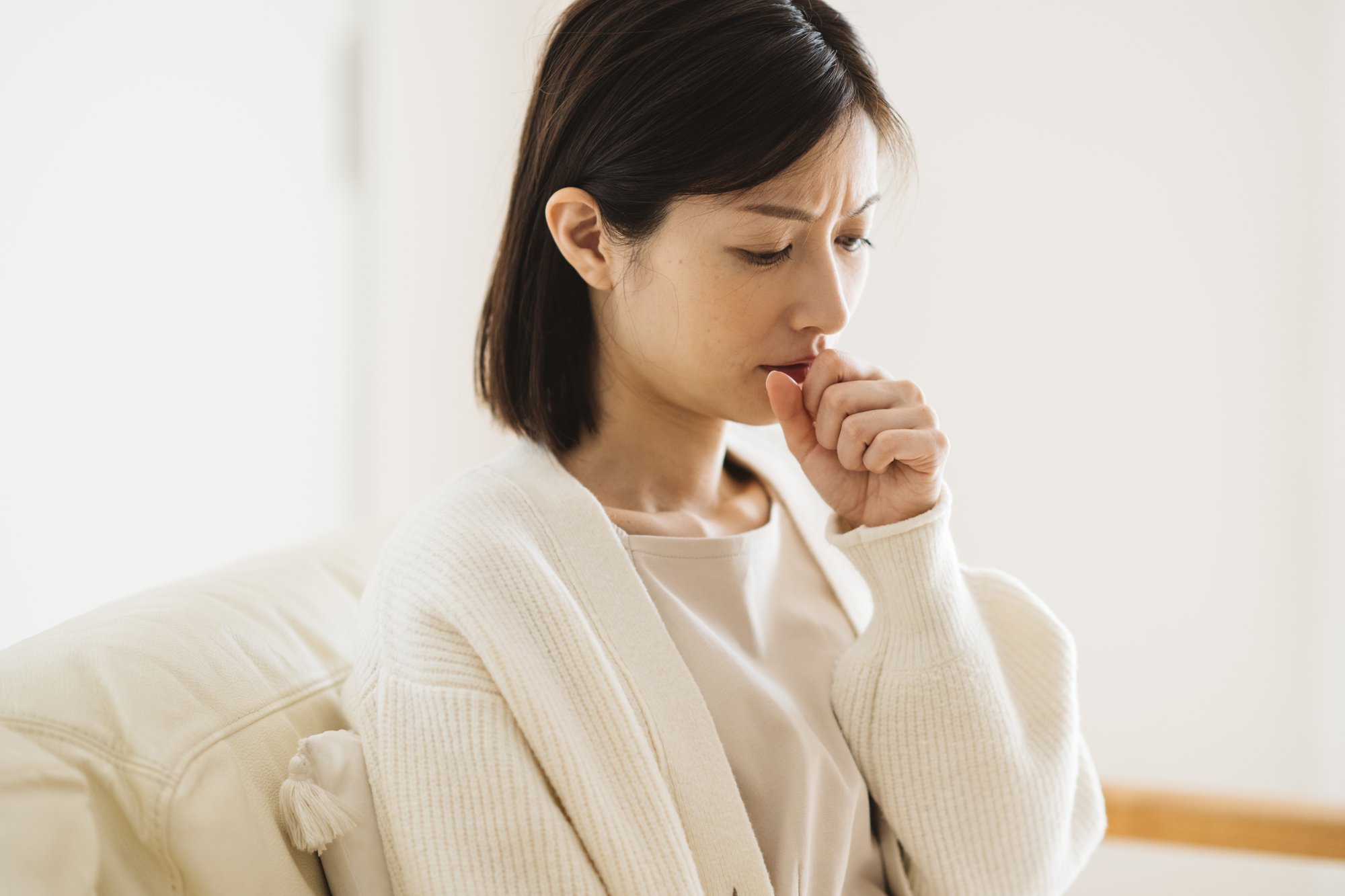 医療コラム第52回：吐き気が続くときに考える病気｜胃カメラが必要なサイン