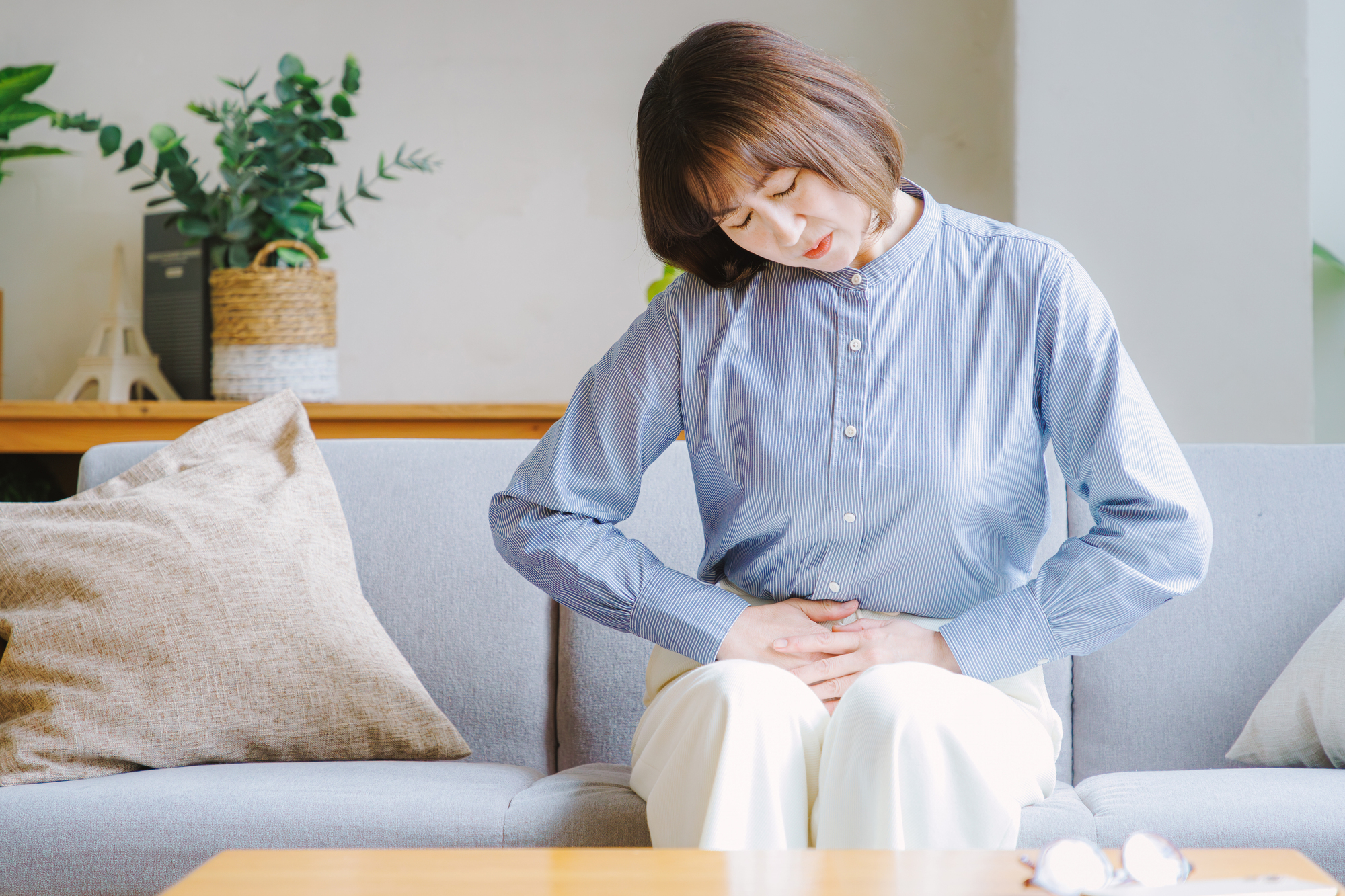 五月病で下痢・腹痛が続く？｜ストレス？大腸がん？受診の目安を解説【医療コラム第104回】